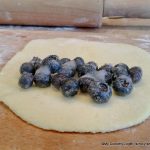 Kartoffelteig Maultaschen mit Blaubeerfüllung